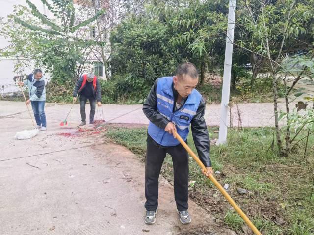 点击新窗口打开