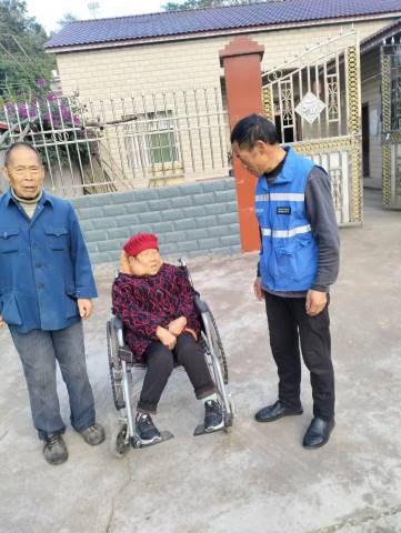 点击新窗口打开